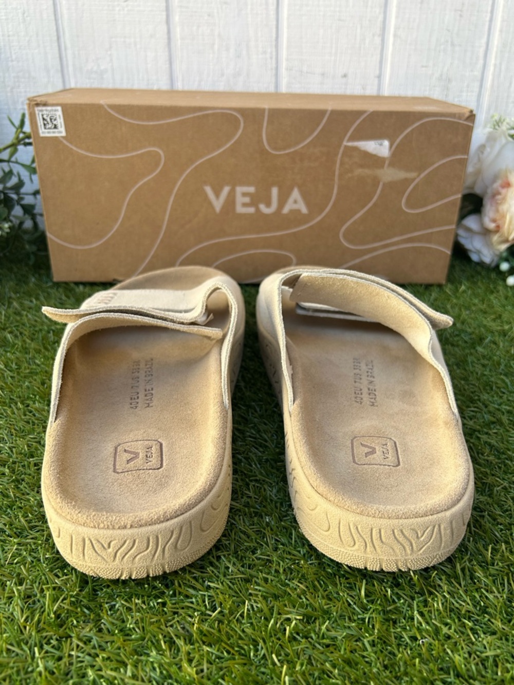 VEJA ETNA SUEDE PIERRE ALMOND
$140 MEN SIZE 7 women 9 unisex: new with box - Picture 8 of 16
